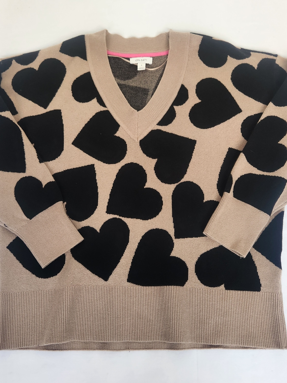 Women's On 34th V Neck Graphic Heart Sweater Size Small Dropped Shoulder Cozy